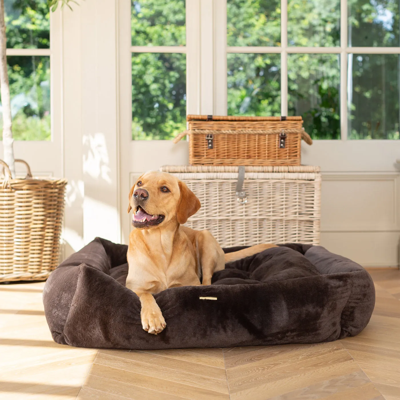 Calming Anti-Anxiety Dusk Faux Fur Box Bed by Lords & Labradors