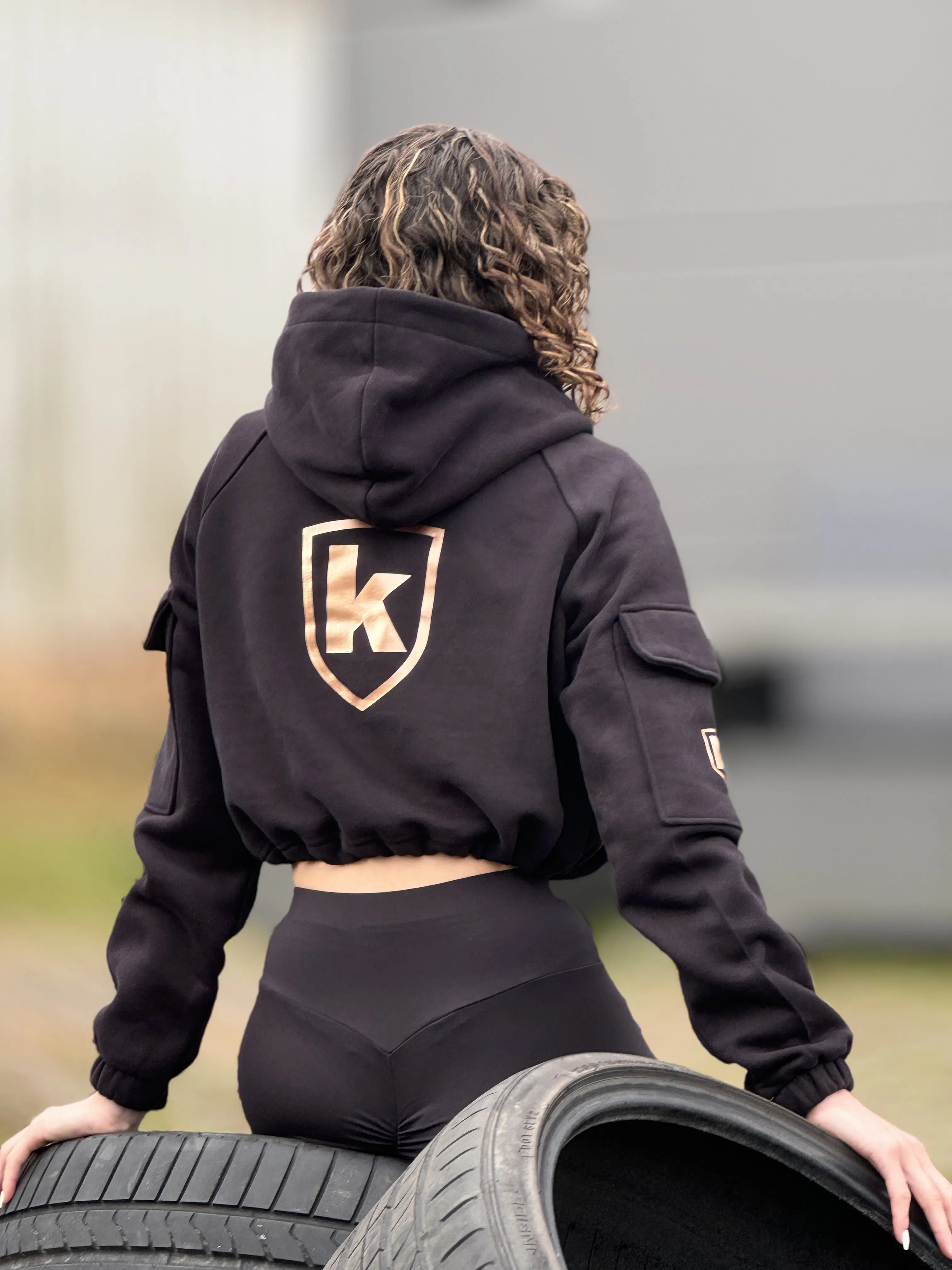 K-CUSTOM PREMIUM OVERSIZE CROP - Kapuzenpullover - black mit Roségold Glanz